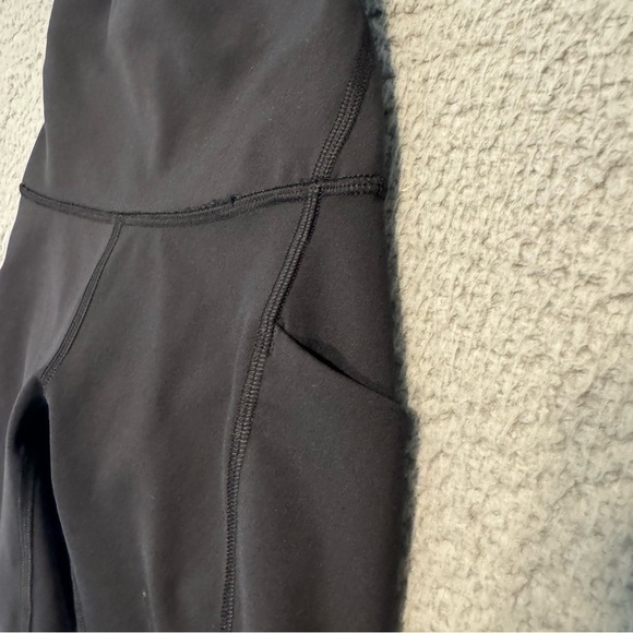 Lululemon Wunder Train High-Rise Short 8” Black Sz 0 Legging Comfort Athleisure - Picture 6 of 11